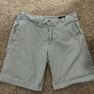 Vineyard Vines grey shorts